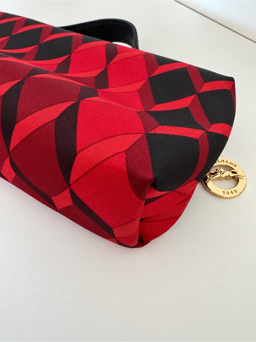 Longchamp - Le Pliage Red Black Geometric Cosmetic Pouch - Picture 2 of 9